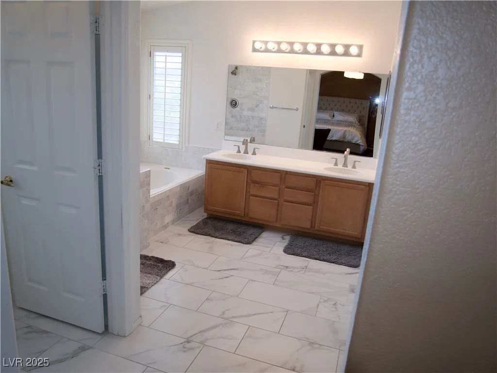 7313 Bosky Springs, Las Vegas, NV 89131