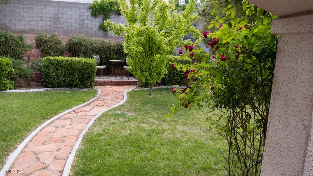 7313 Bosky Springs, Las Vegas, NV 89131