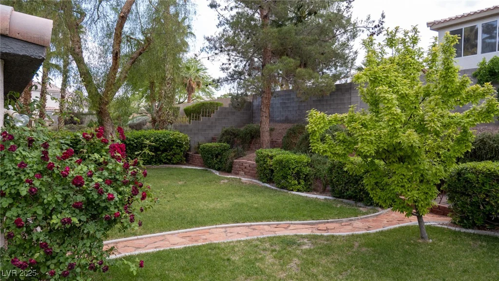 7313 Bosky Springs, Las Vegas, NV 89131