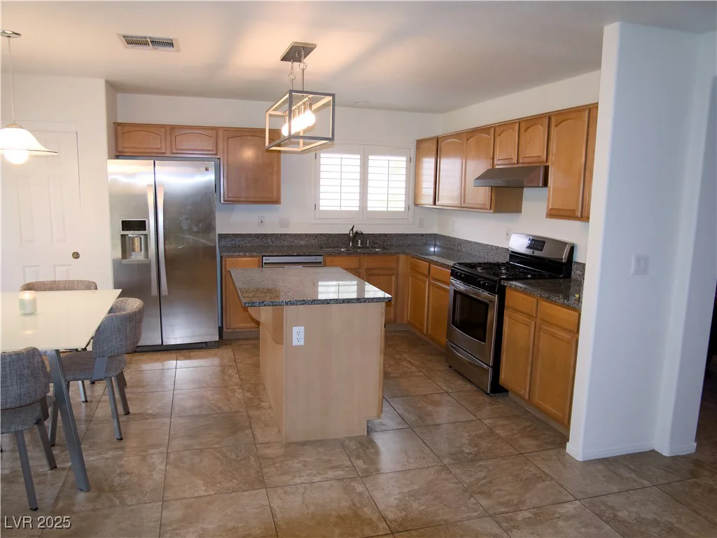 7313 Bosky Springs, Las Vegas, NV 89131
