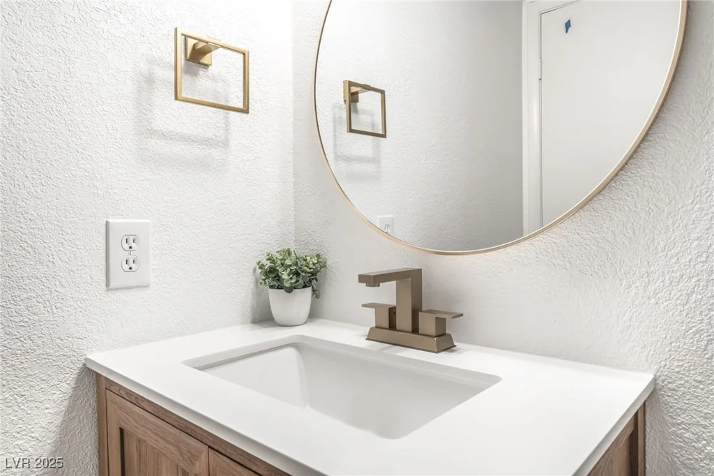 7932 Diamond Rock, Las Vegas, NV 89128