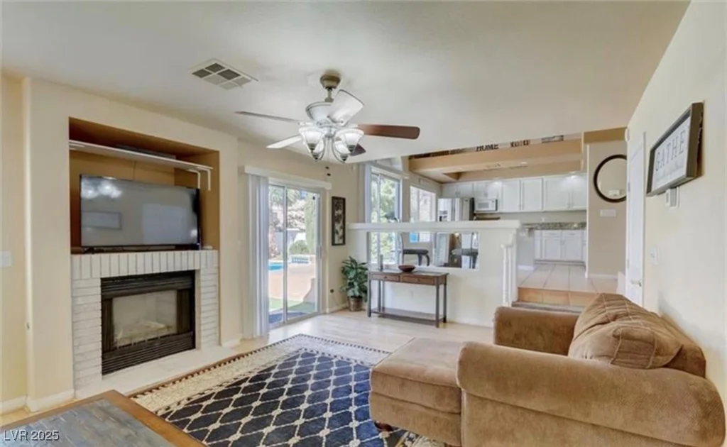 2714 Cricket Hollow, Henderson, NV 89074