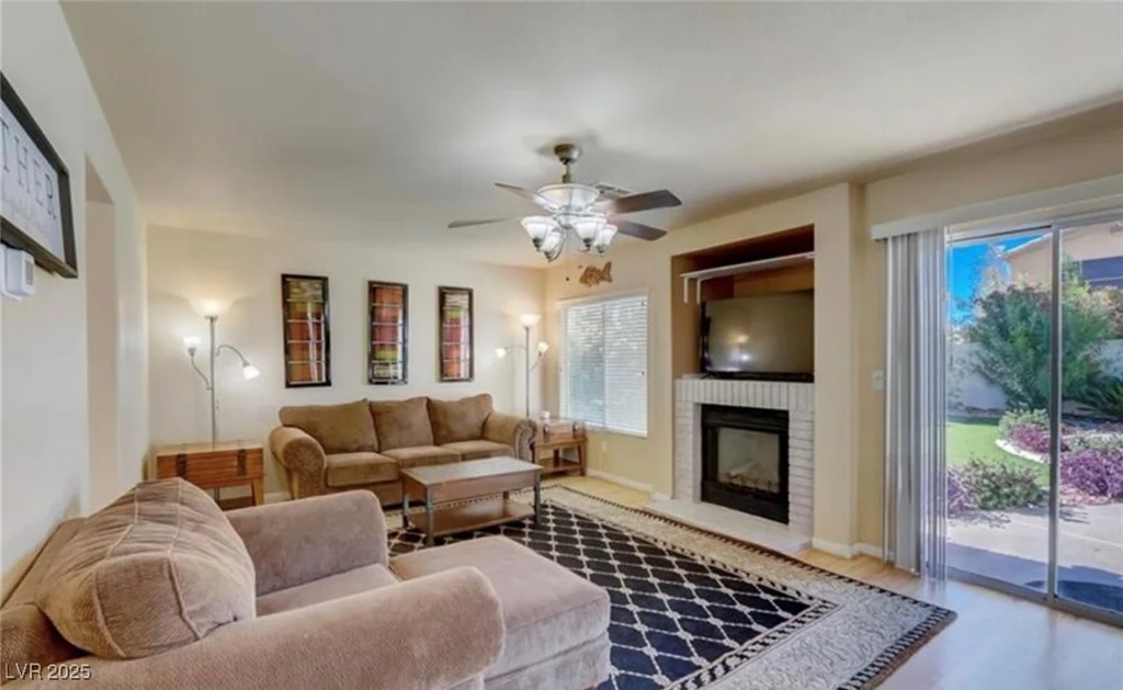 2714 Cricket Hollow, Henderson, NV 89074