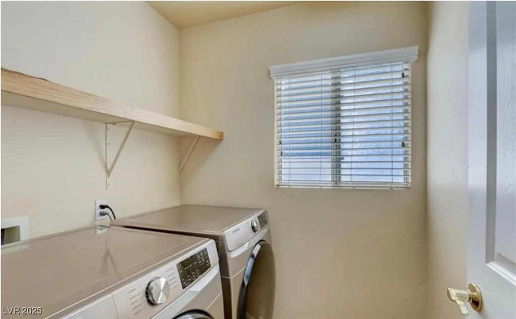 2714 Cricket Hollow, Henderson, NV 89074