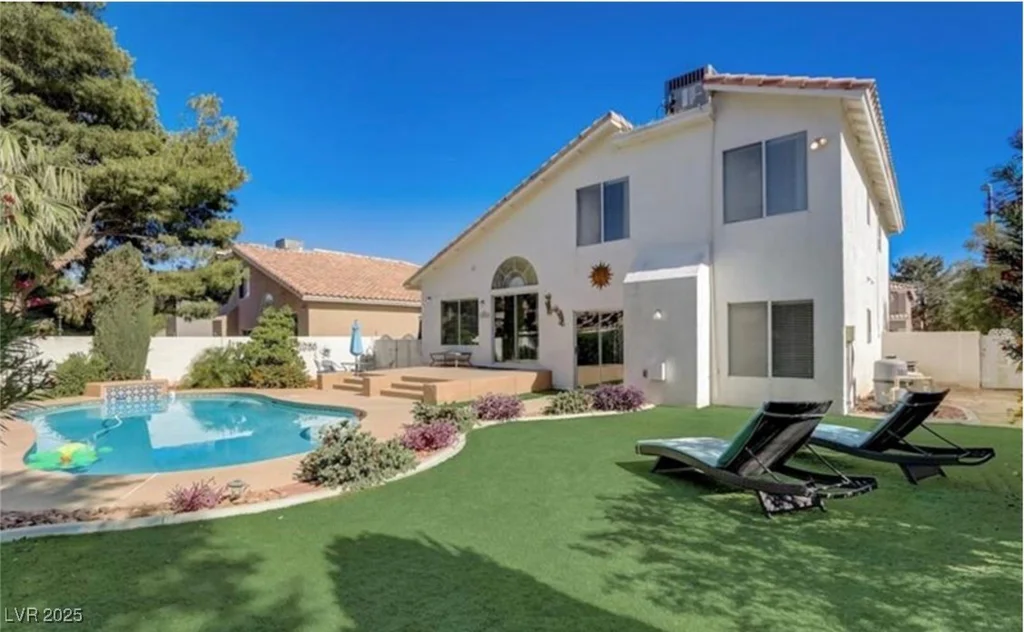 2714 Cricket Hollow, Henderson, NV 89074