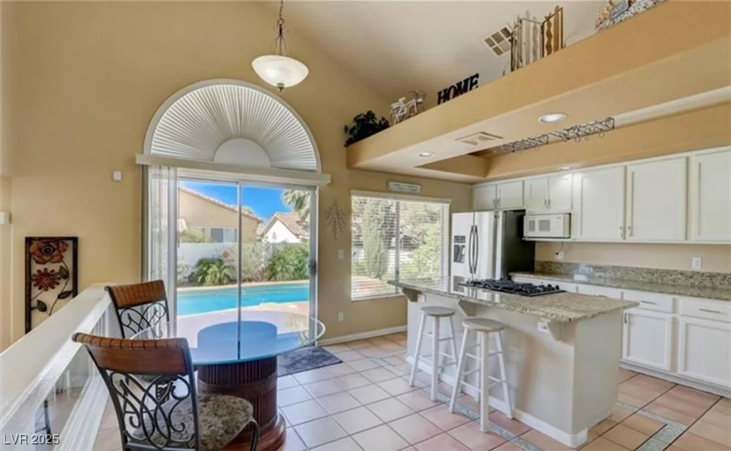 2714 Cricket Hollow, Henderson, NV 89074
