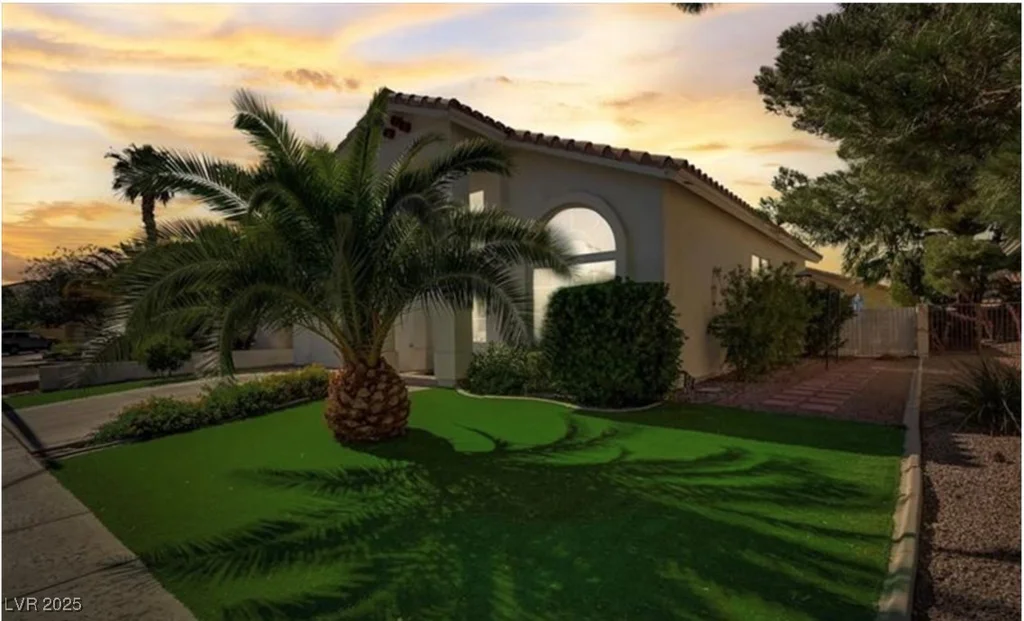 2714 Cricket Hollow, Henderson, NV 89074
