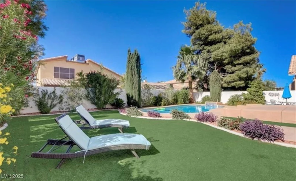 2714 Cricket Hollow, Henderson, NV 89074
