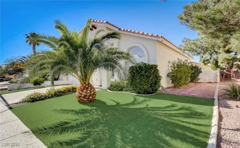 2714 Cricket Hollow, Henderson, NV 89074