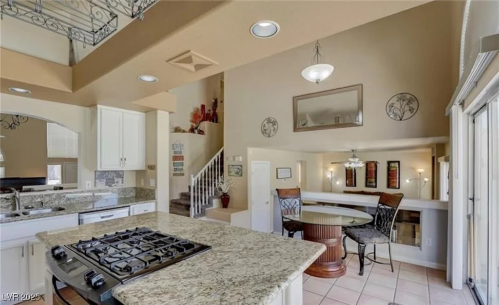 2714 Cricket Hollow, Henderson, NV 89074