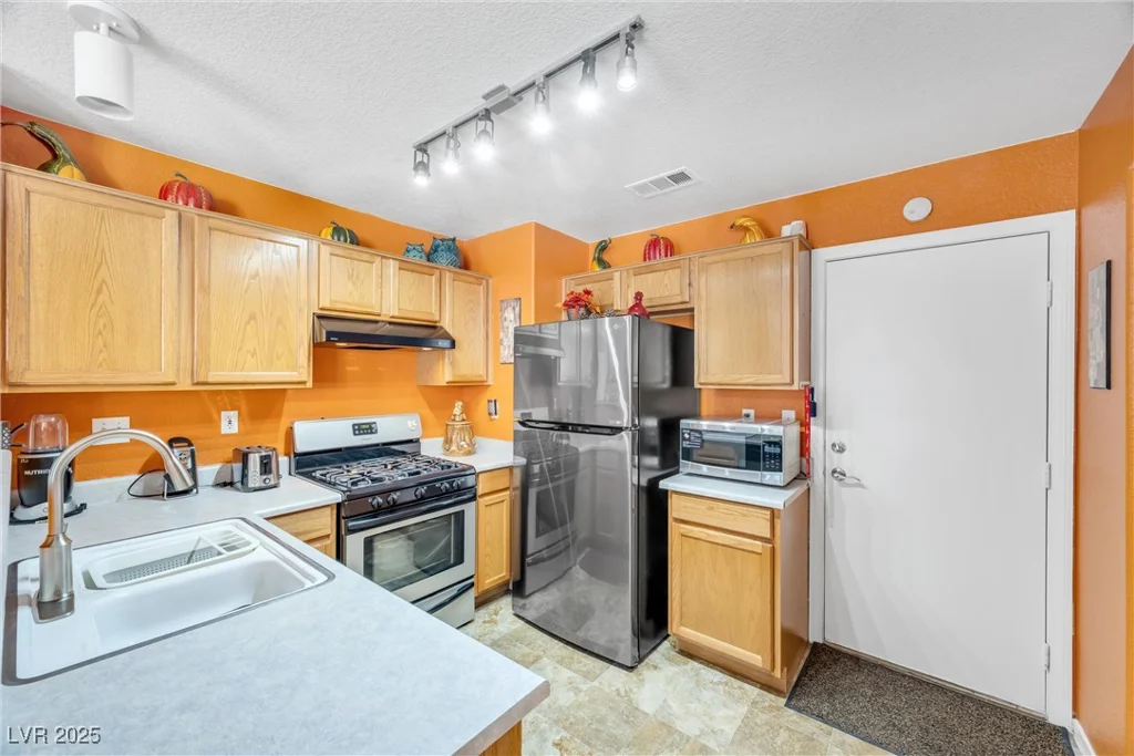 2707 Commitment, North Las Vegas, NV 89031