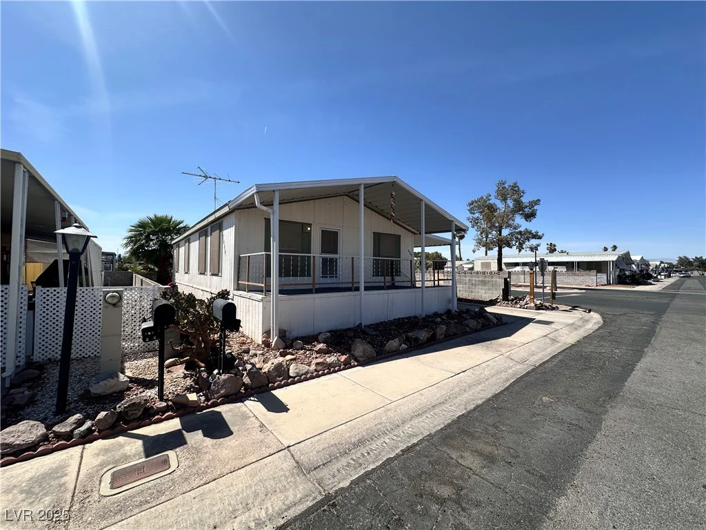 3389 Isle Royale, Las Vegas, NV 89122