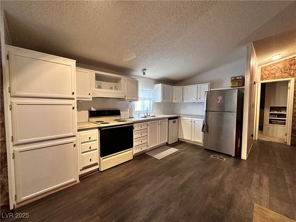 3389 Isle Royale, Las Vegas, NV 89122