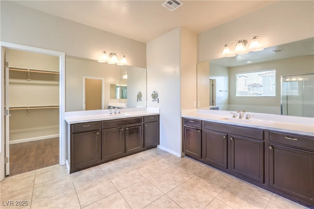 9655 Shadow Cliff, Las Vegas, NV 89166