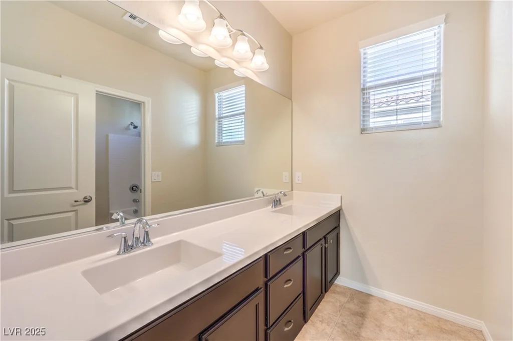 9655 Shadow Cliff, Las Vegas, NV 89166