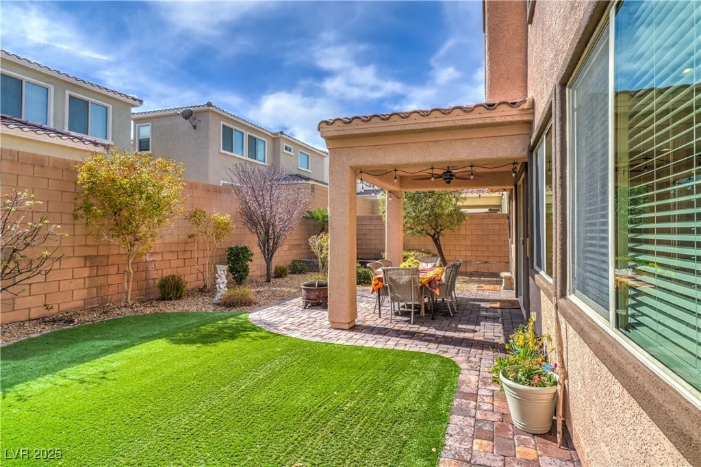 9655 Shadow Cliff, Las Vegas, NV 89166