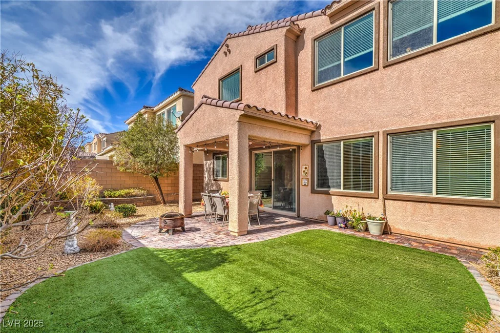 9655 Shadow Cliff, Las Vegas, NV 89166