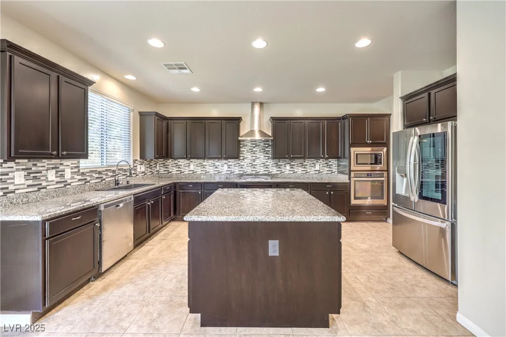9655 Shadow Cliff, Las Vegas, NV 89166