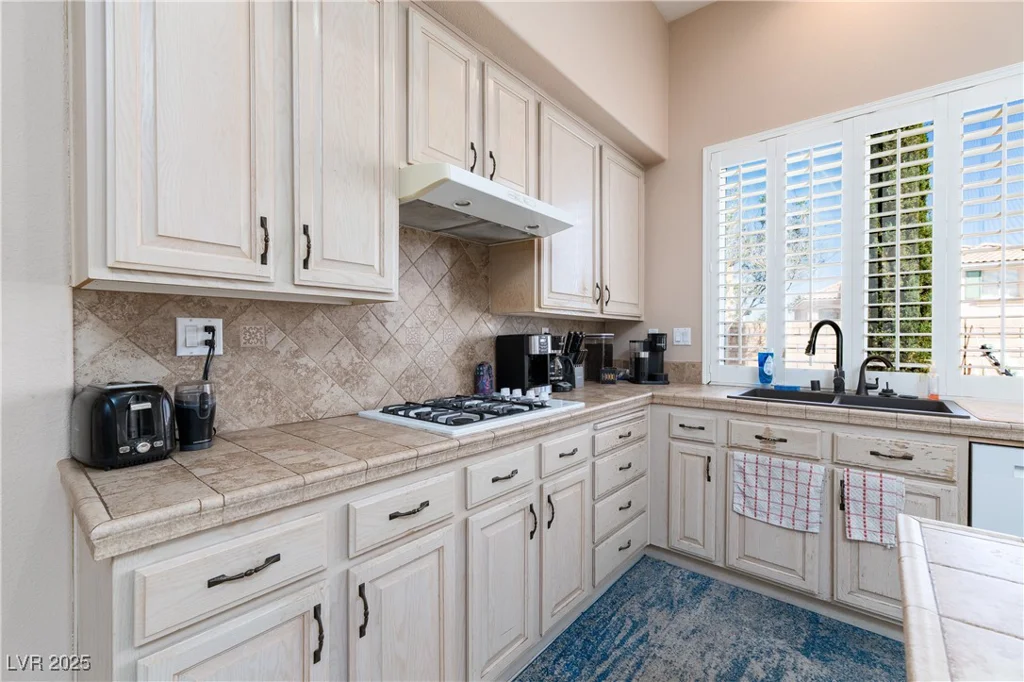 7815 Windward, Las Vegas, NV 89147