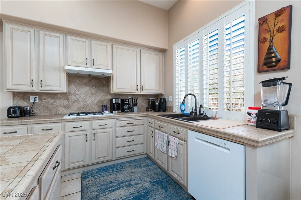 7815 Windward, Las Vegas, NV 89147