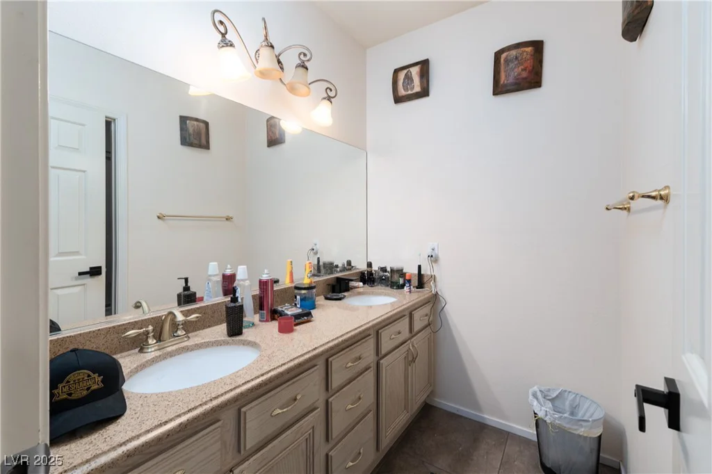 7815 Windward, Las Vegas, NV 89147