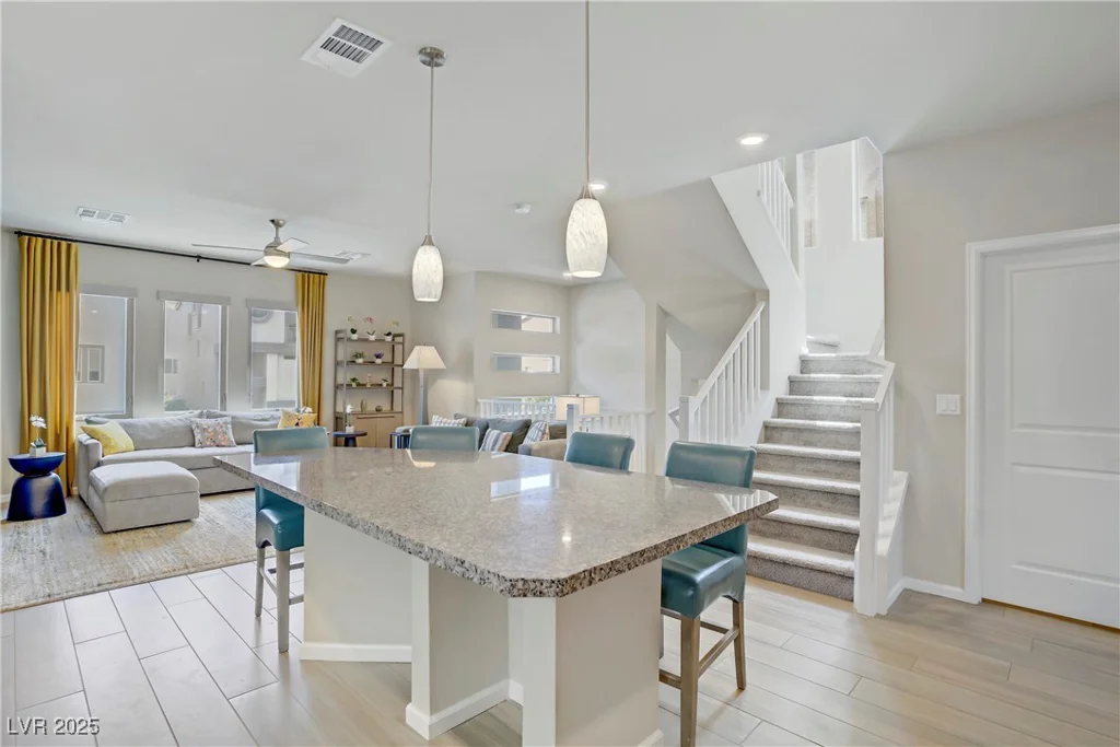 8016 Carpenter Creek, Las Vegas, NV 89113