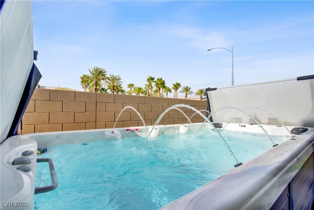 8016 Carpenter Creek, Las Vegas, NV 89113