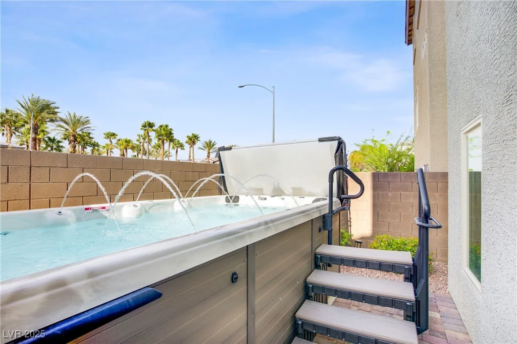 8016 Carpenter Creek, Las Vegas, NV 89113