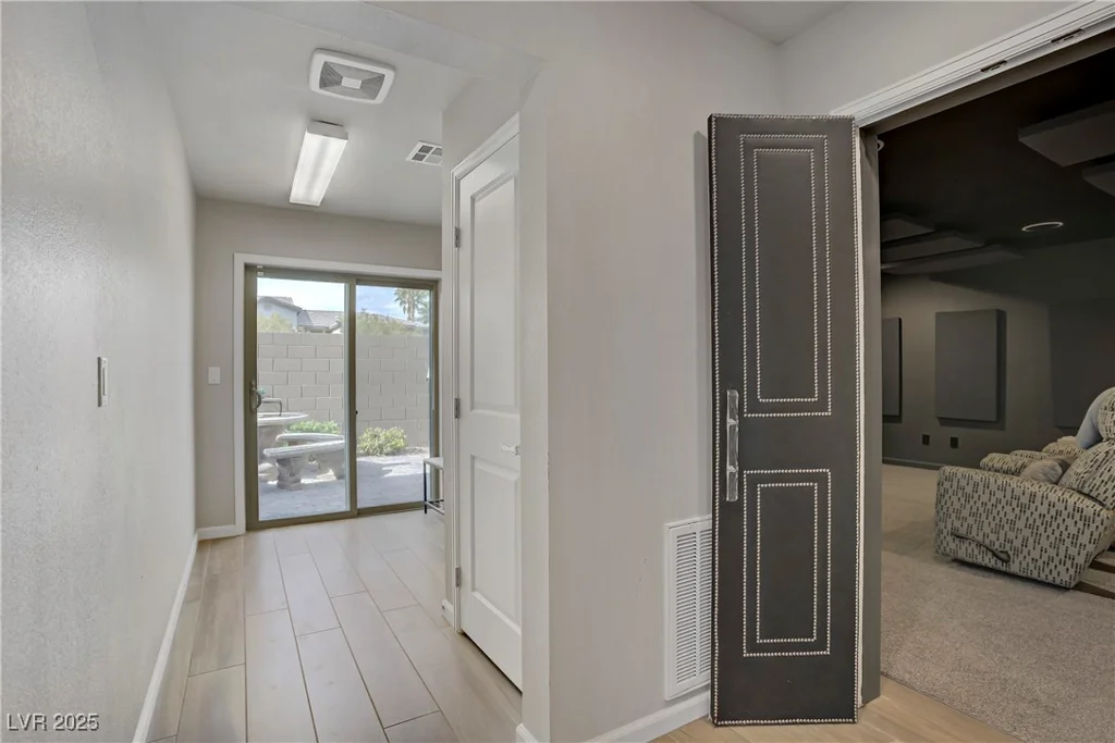 8016 Carpenter Creek, Las Vegas, NV 89113