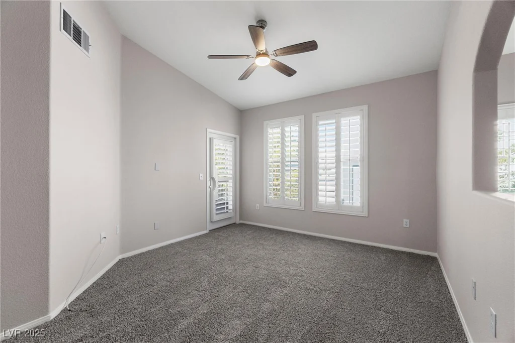 10001 Peace, Las Vegas, NV 89147