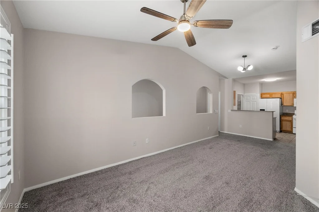 10001 Peace, Las Vegas, NV 89147