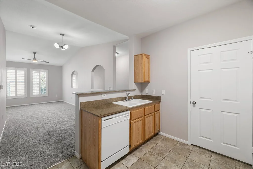 10001 Peace, Las Vegas, NV 89147