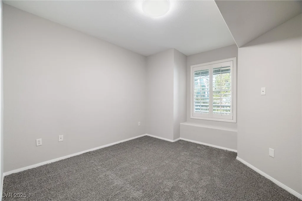 10001 Peace, Las Vegas, NV 89147