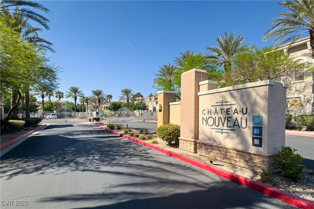 10001 Peace, Las Vegas, NV 89147
