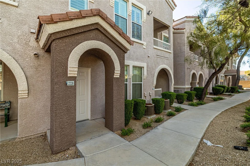 10001 Peace, Las Vegas, NV 89147