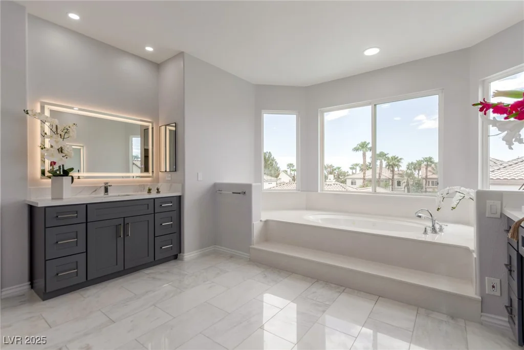 44 Tamarron Cliffs, Las Vegas, NV 89148