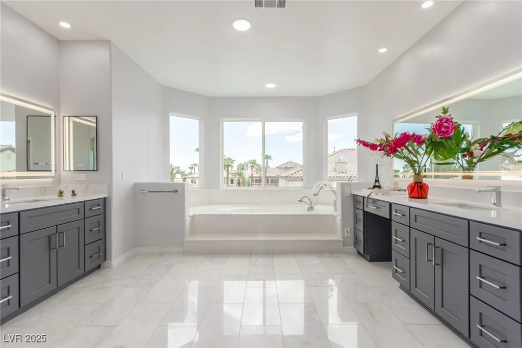 44 Tamarron Cliffs, Las Vegas, NV 89148