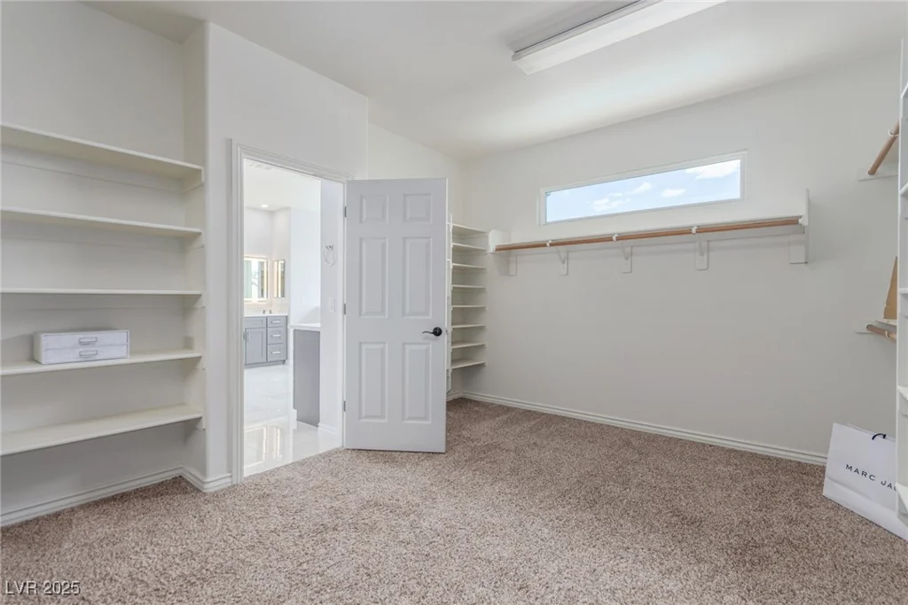 44 Tamarron Cliffs, Las Vegas, NV 89148