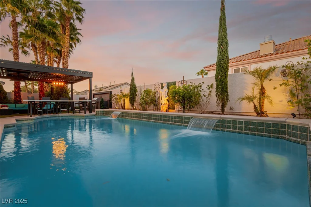 44 Tamarron Cliffs, Las Vegas, NV 89148