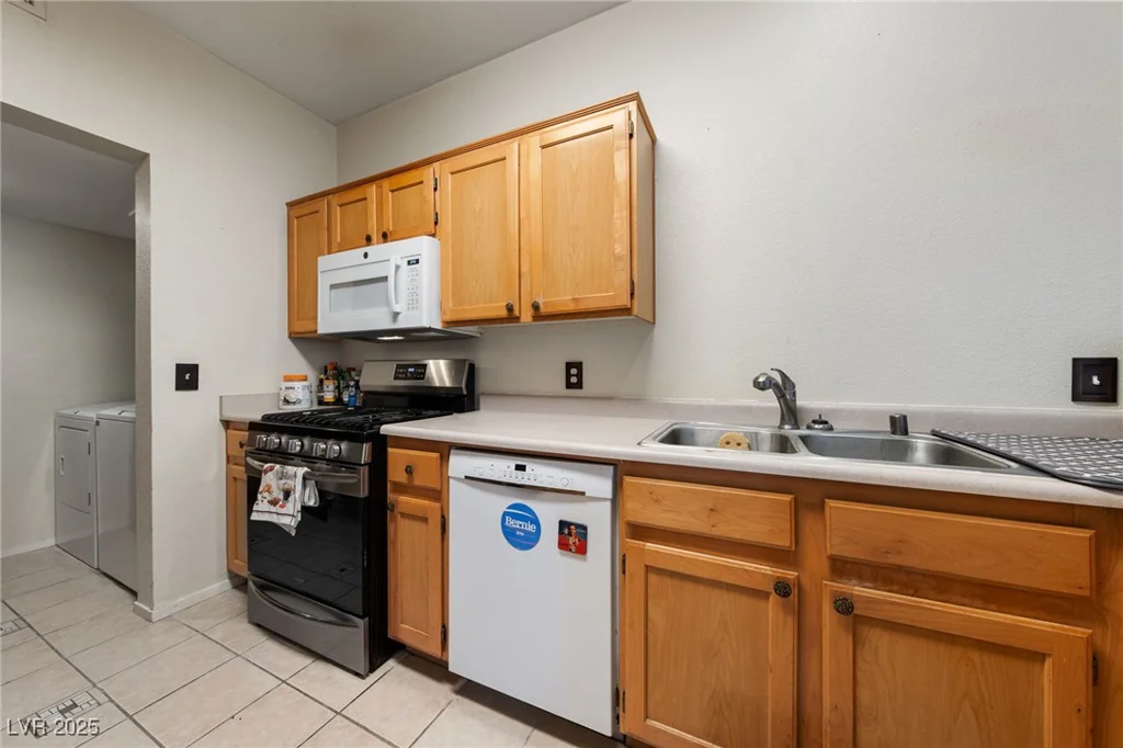 675 Harbor Mist, Henderson, NV 89015