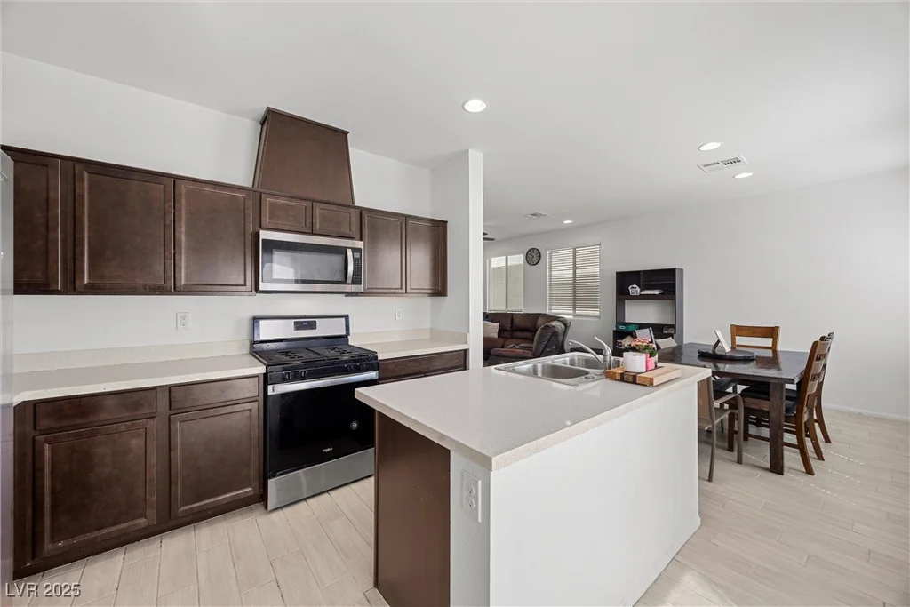 6626 Evander, North Las Vegas, NV 89086