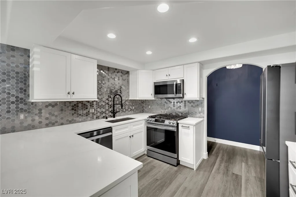 8408 White Eagle, Las Vegas, NV 89145