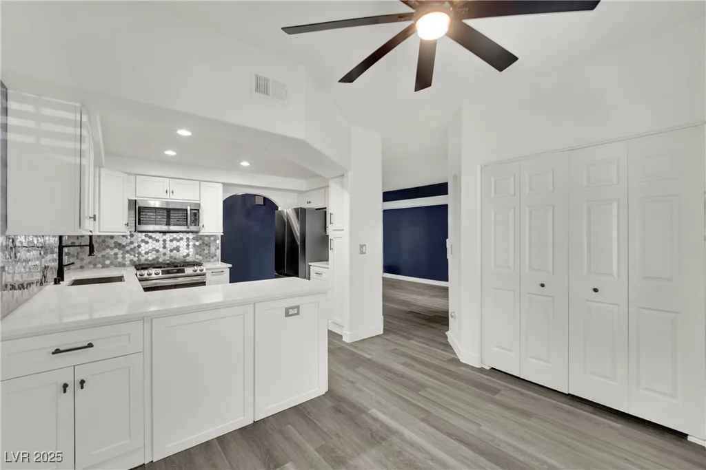 8408 White Eagle, Las Vegas, NV 89145