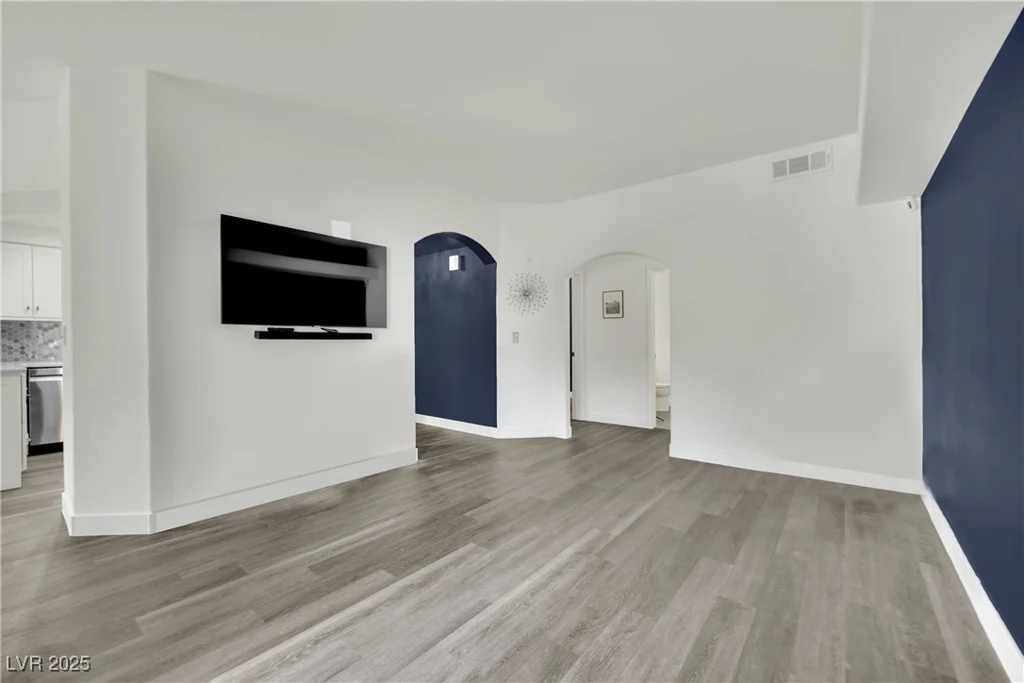 8408 White Eagle, Las Vegas, NV 89145