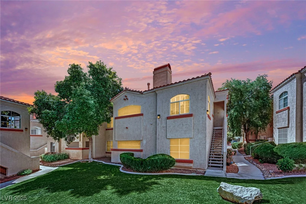 8408 White Eagle, Las Vegas, NV 89145