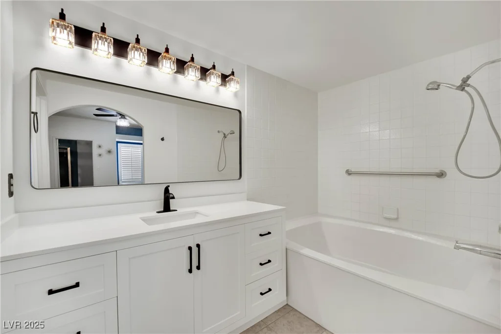 8408 White Eagle, Las Vegas, NV 89145