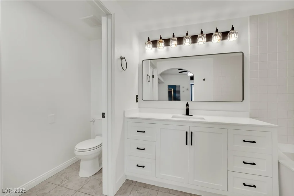 8408 White Eagle, Las Vegas, NV 89145