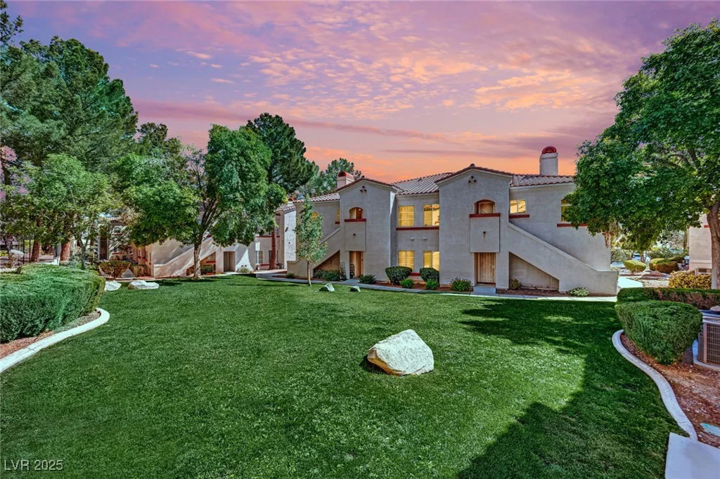 8408 White Eagle, Las Vegas, NV 89145