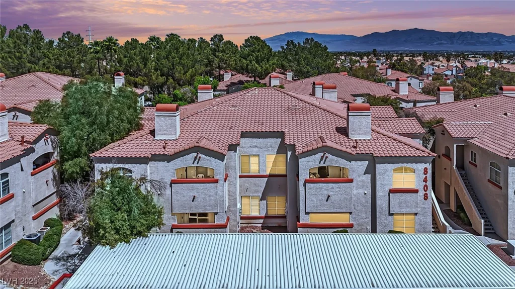 8408 White Eagle, Las Vegas, NV 89145