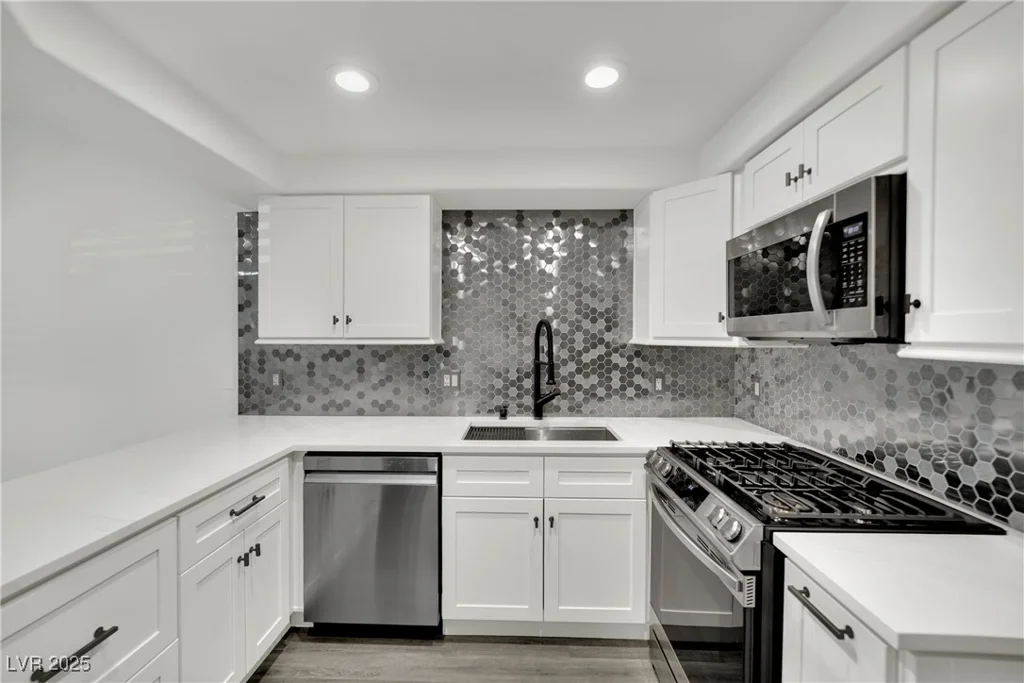 8408 White Eagle, Las Vegas, NV 89145
